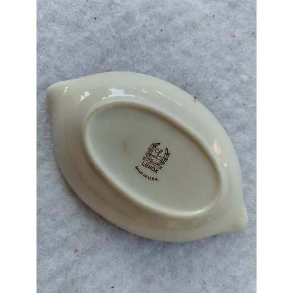 QUALITY+VINTAGE ~~LENOX USA PORCELAIN ASHTRAY WITH GOLD TRIM!!!! - Picture 4 of 5
